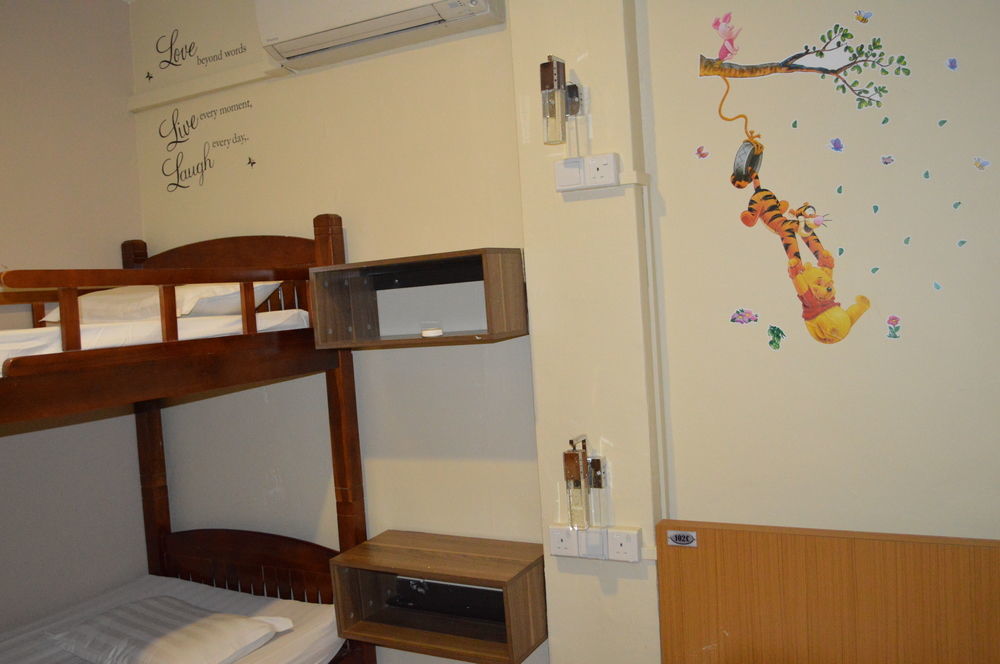 Mercury Backpackers Asrama *